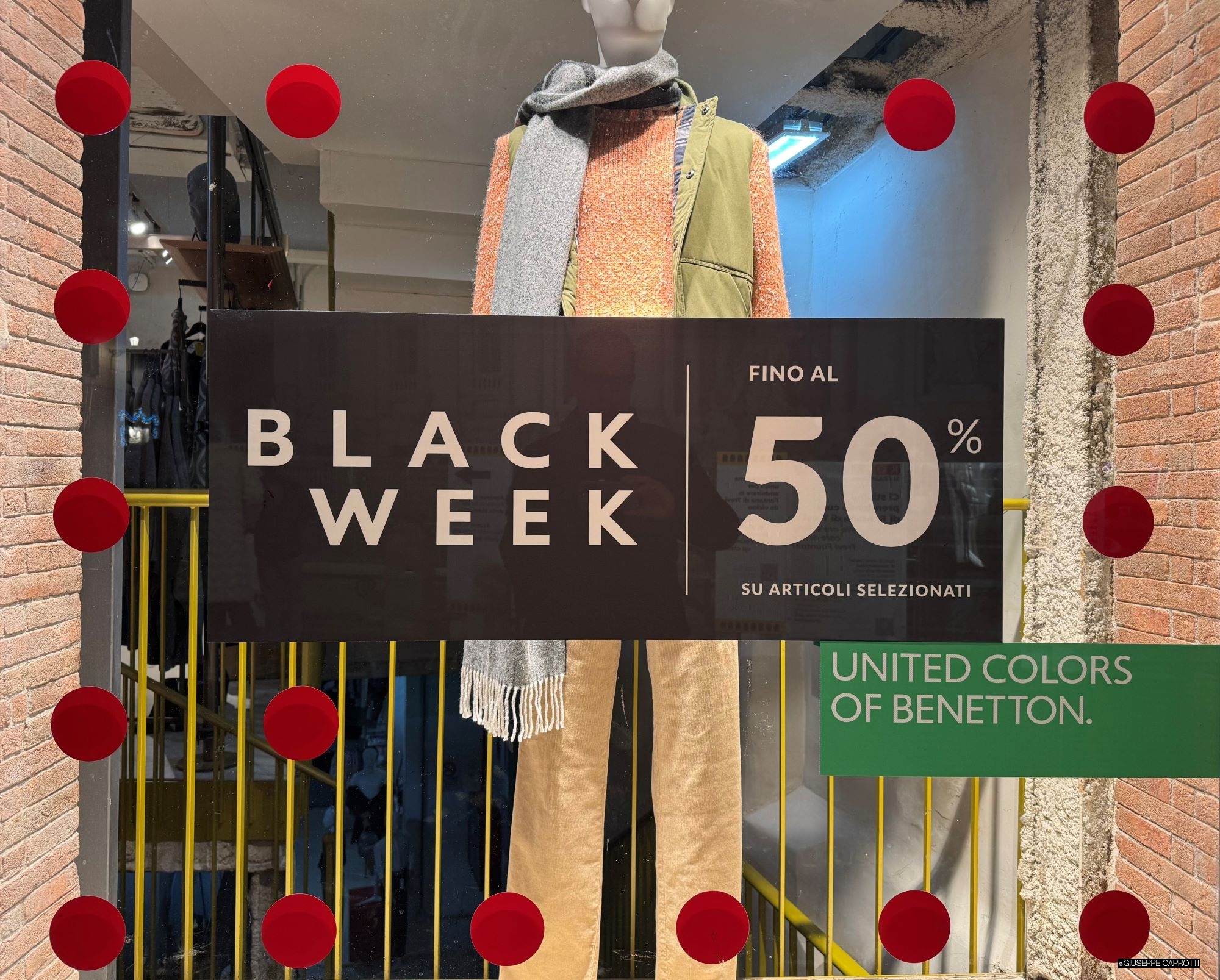 Benetton Black Week cover