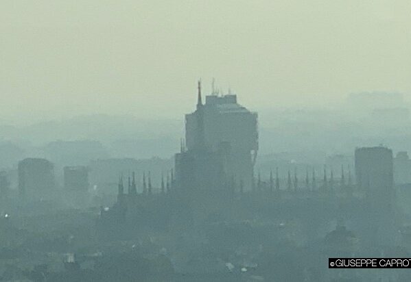 Milano nella nebbia