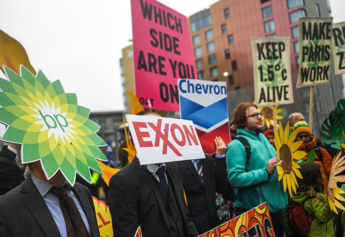 compagnie-petrolifere-proteste