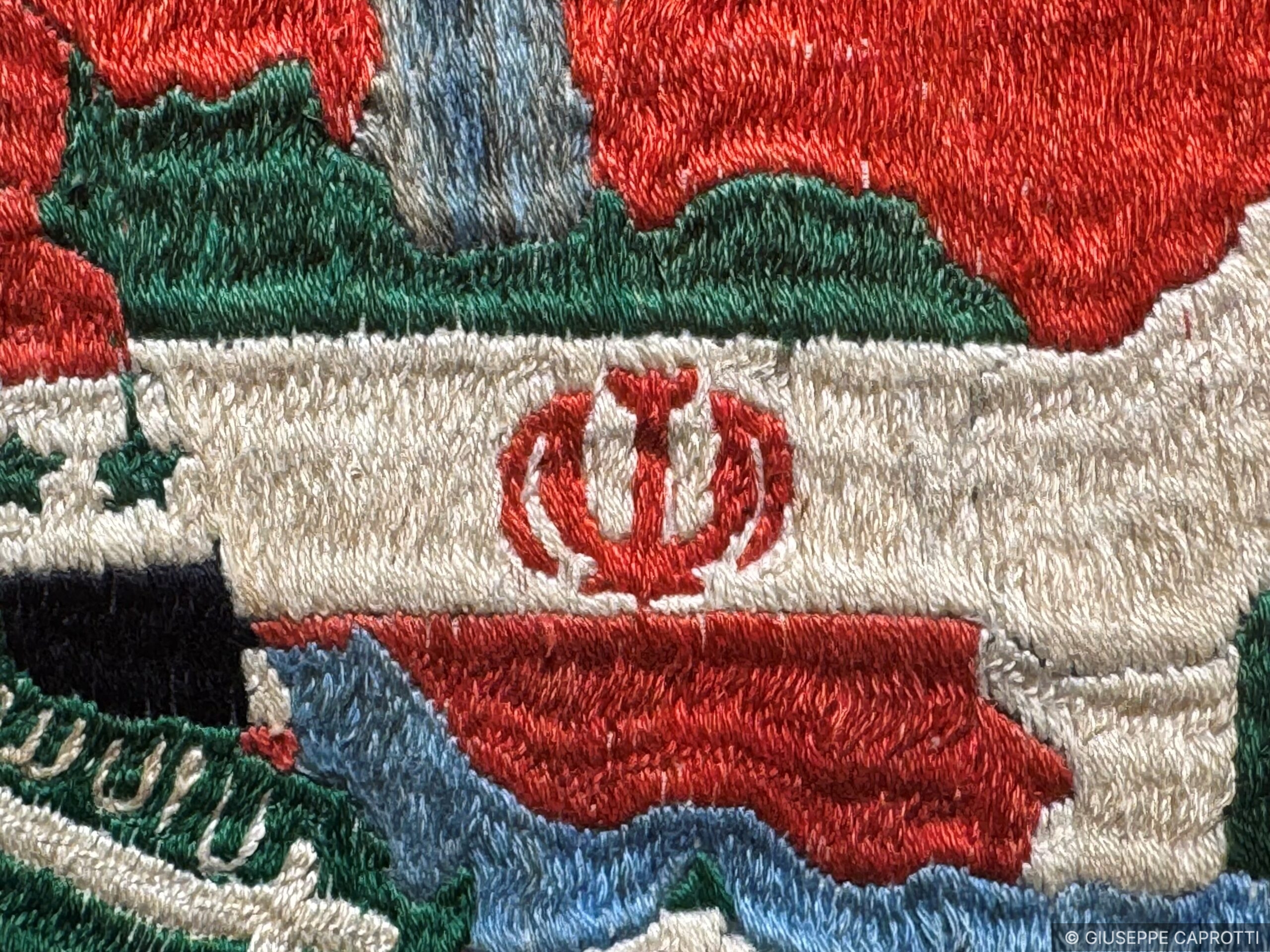 Bandiera Iran cover A Boetti