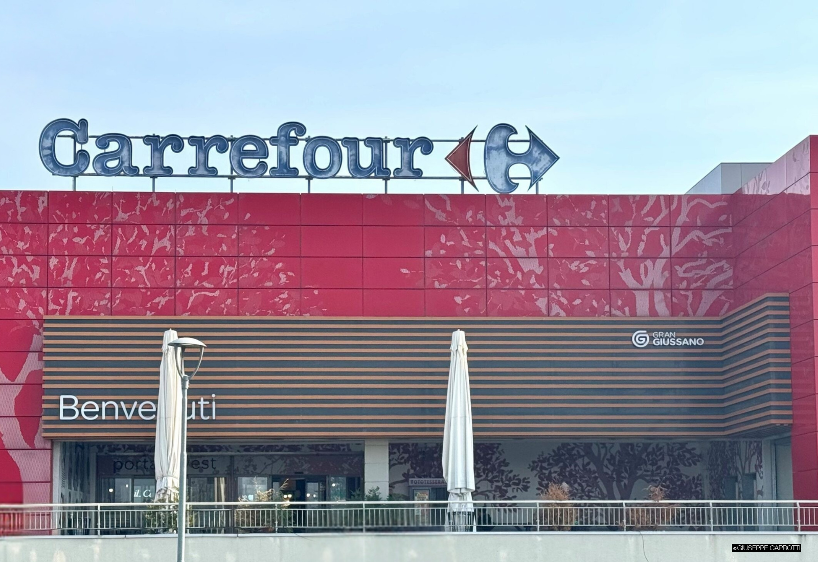 Carrefour Giussano_cover
