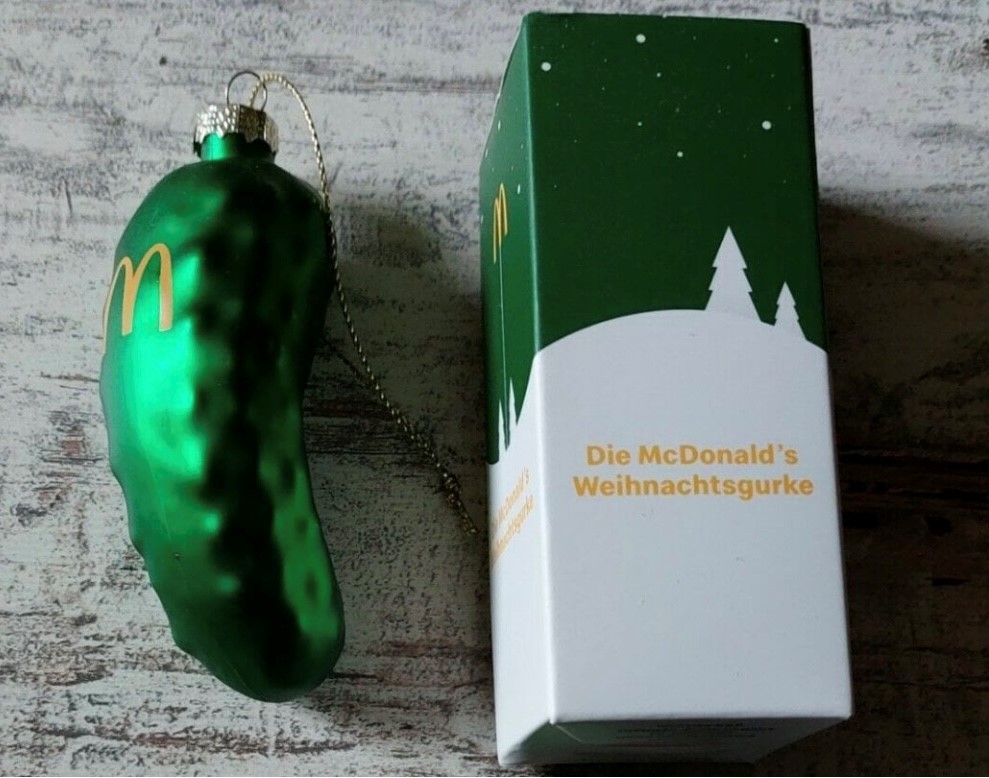 Cetrioli decorazioni natalizie McDonald's
