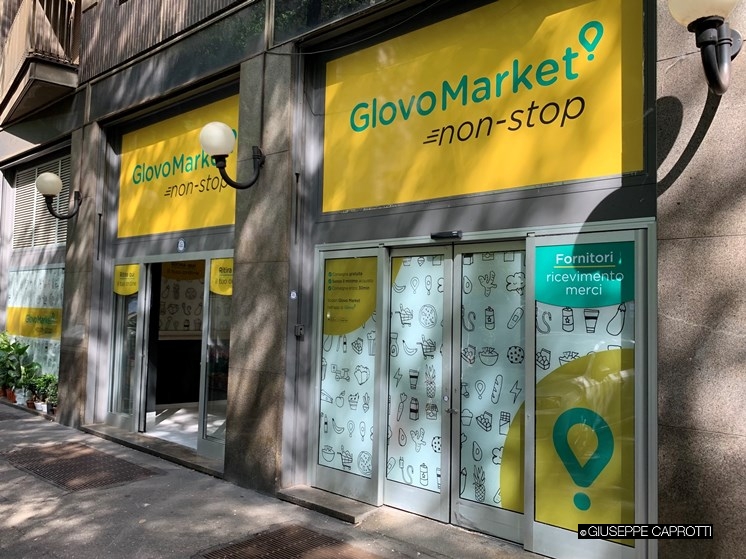 Glovo dark store di via Fabio Filzi Milano