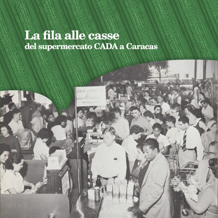 La fila alle casse del supermercato CADA nel centro commerciale “Las Mercedes” a Caracas_