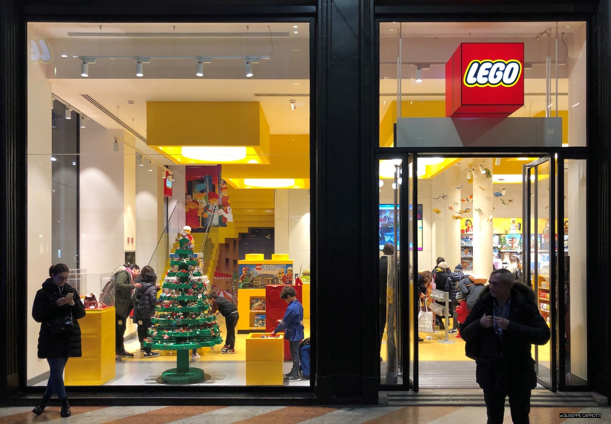 Lego San Babila Milano