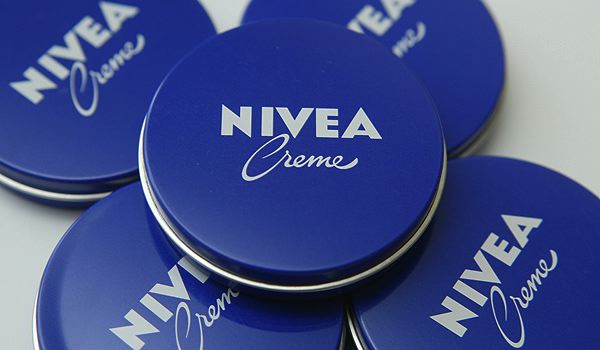 nivea logo